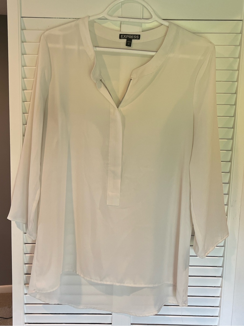 Express Women's Cream Split-Neck Tunic Blouse